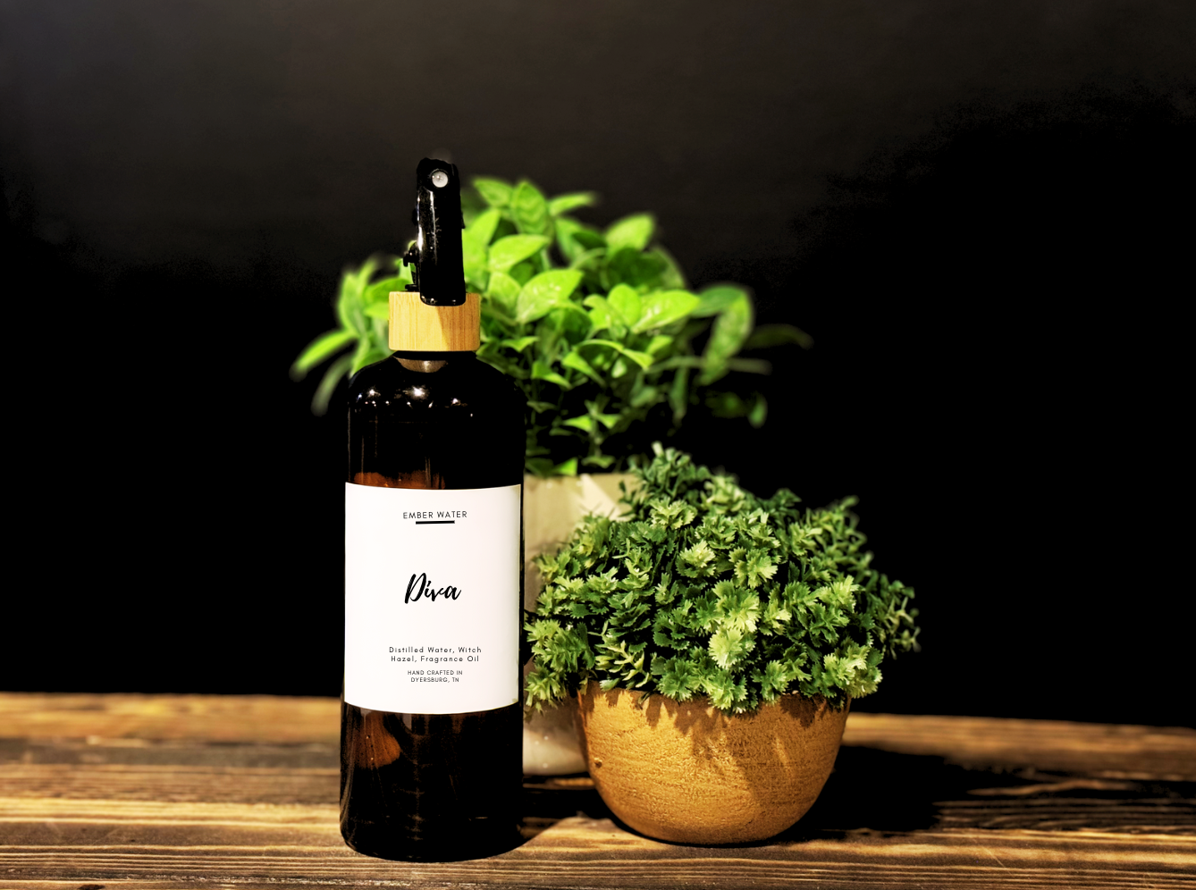 Diva Room + Linen Spray : Black