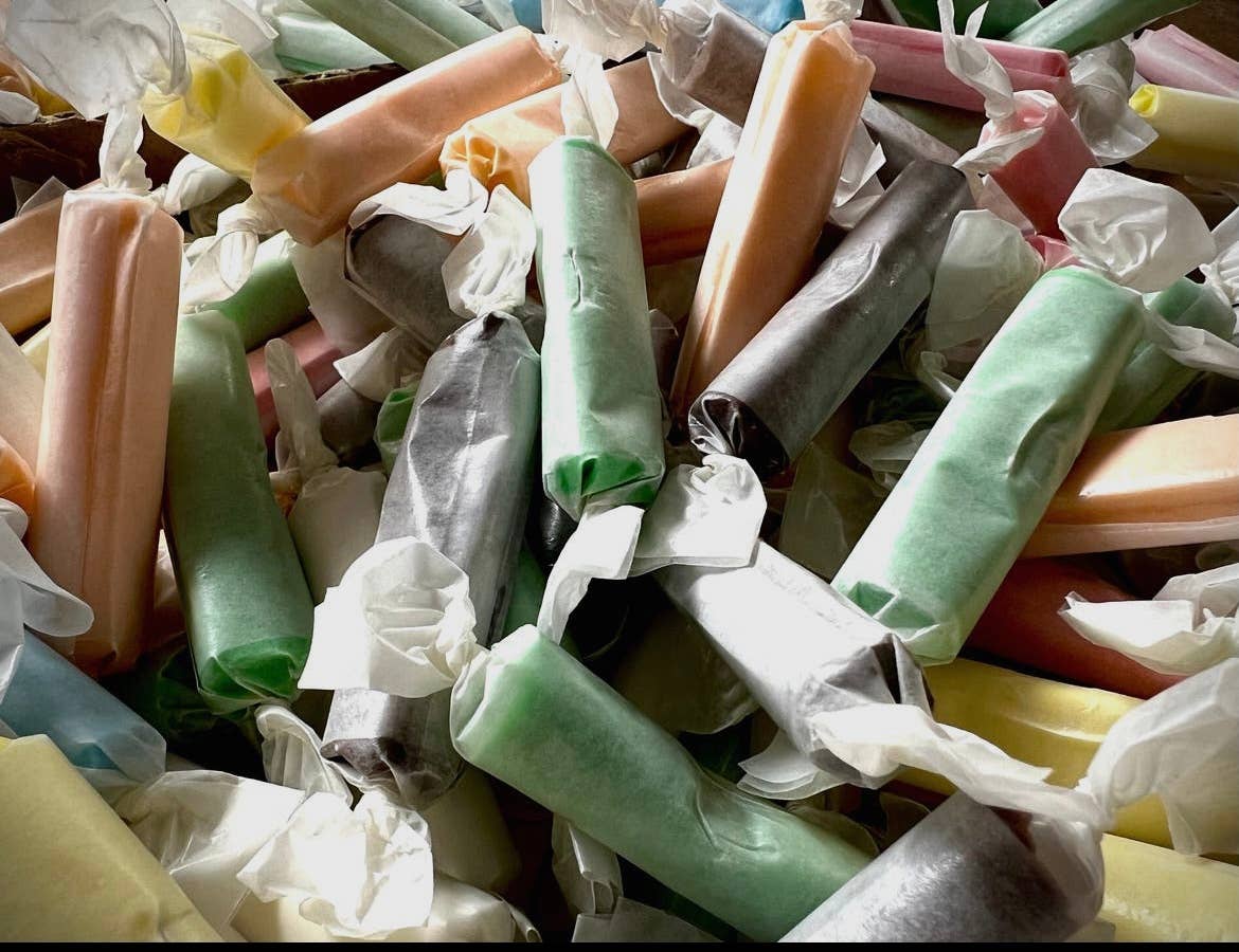 Nostalgic Old Fashioned Salt Water Taffy Logs 🪵 1/3# Bag