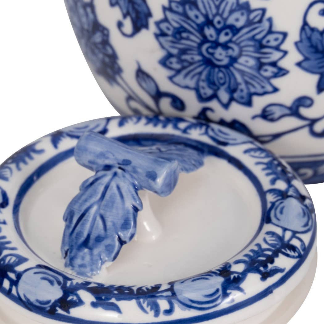 Blue/White 5 in. 8.5 Oz Peony Chinoiserie Lidded Candle