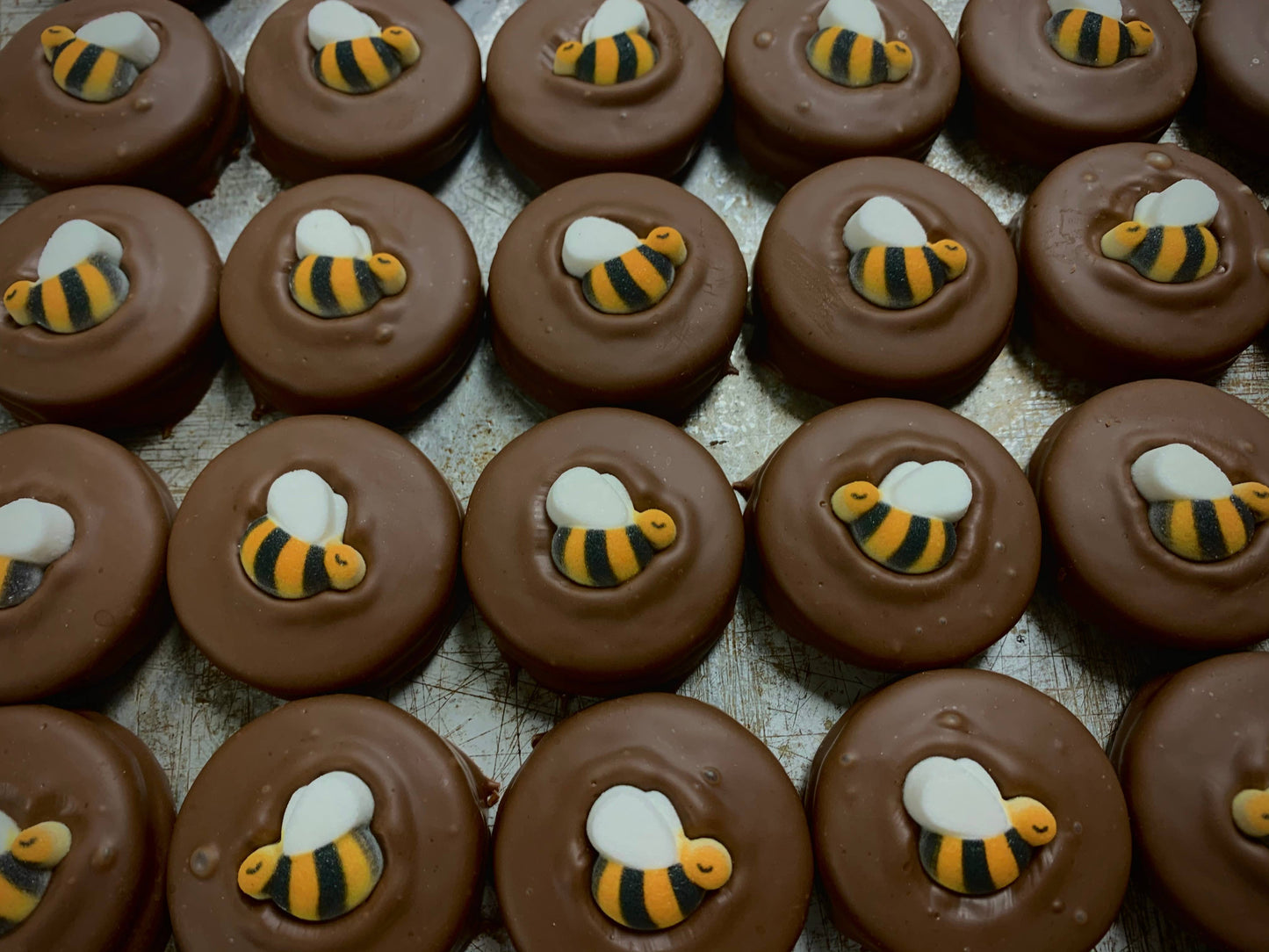 O’Oreo “Honey Bee"🐝  Milk Chocolate 2PK